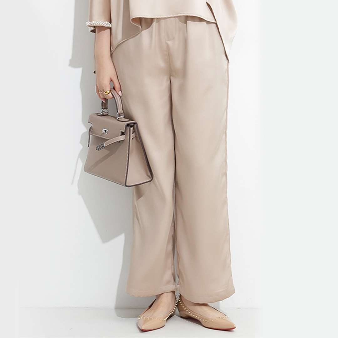 シャンパンゴールド